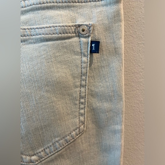NWT - Pilcro Anthropologie Low Rise Flare Jeans - Size 26 - Picture 7 of 8